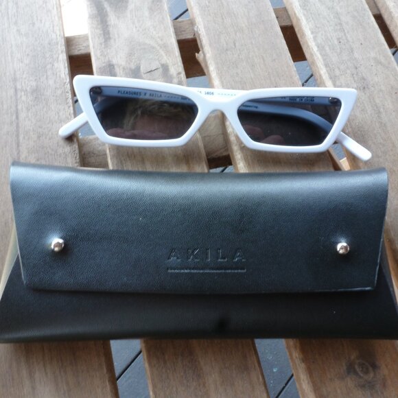 PLEASURES x AKILA Nemesis 1806 White Sunglasses - Picture 1 of 9
